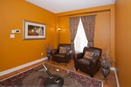 359 Worthington Ave, Richmond Hill, L4E4S3 | Image 3