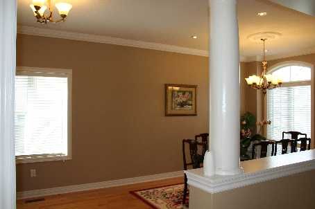 53 Shadow Falls Dr, Richmond Hill, L4E4J7 | Image 3