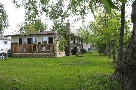 815 Lagoon Dr, Georgina, L0E1S0 | Image 2