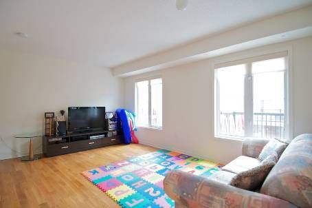 92 Louisbourg Way, Markham, L6E0C5 | Image 2