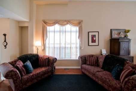 161 Mainprize Cres, East Gwillimbury, L0G1M0 | Image 3
