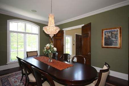 65 Kingswood Dr, King, L7B1K8 | Image 3