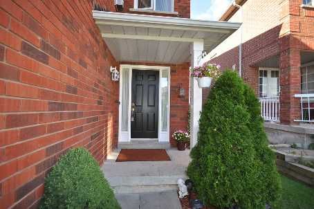 53 Primeau Dr, Aurora, L4G6Z3 | Image 2