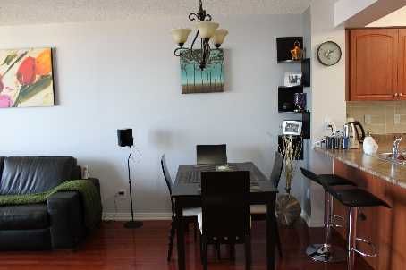 602 - 310 Red Maple Rd E, Richmond Hill, L4C0T7 | Image 3