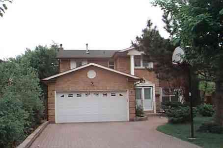 Detached House sold at 168 Cambridge Court, Richmond Hill, South Richvale, L4C6E7 - MLS: N189935