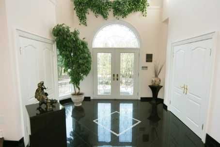 206 Arnold Ave, Vaughan, L4J1B9 | Image 2