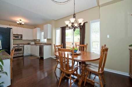 20 Trish Dr, Richmond Hill, L4E5C5 | Image 3
