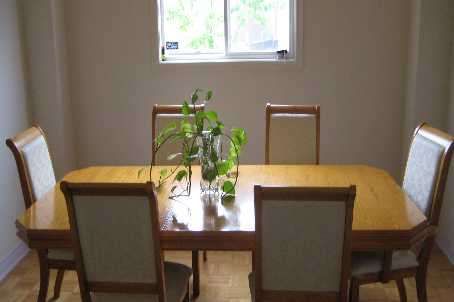 81 Ten Oaks Blvd, Vaughan, L4K5G3 | Image 2