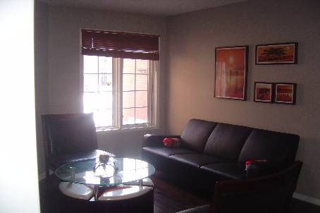 22 Rush Rd W, Aurora, L4G7G5 | Image 3