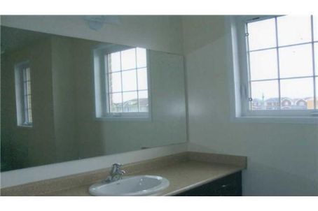 32 Admiral Cres, Essa, L0M1B4 | Image 3