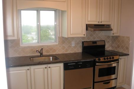 702 - 67 Richmond St, Richmond Hill, L4C3Y3 | Image 3