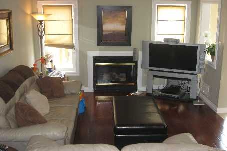 80 Walkview Cres, Richmond Hill, L4E4H6 | Image 2