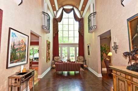 65 Offord Cres, Aurora, L4G3G8 | Image 3