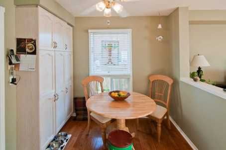 100 Woodroof Cres, Aurora, L4G7H3 | Image 3