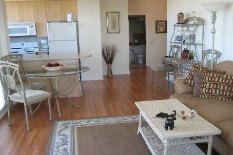 519 - 11121 Yonge St, Richmond Hill, L4C0S7 | Image 3