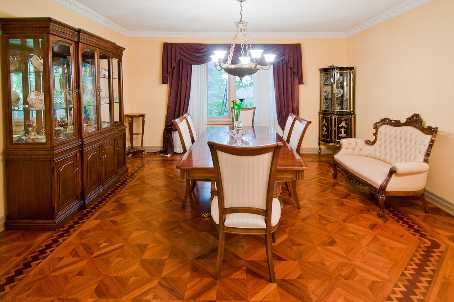 661 Wellington St W, Aurora, L4G6J7 | Image 3