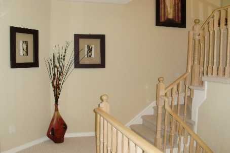 195 Shirley Dr, Richmond Hill, L4S1T3 | Image 3