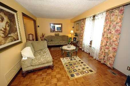 30 Forest Circle Crt, Vaughan, L4L1N9 | Image 3