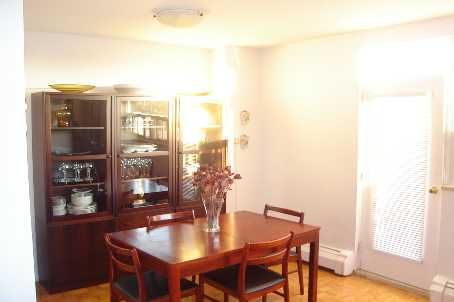 602 - 67 Richmond St, Richmond Hill, L4C3Y3 | Image 3