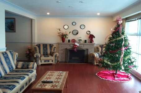 11 Abercorn Rd, Markham, L3P1V5 | Image 2