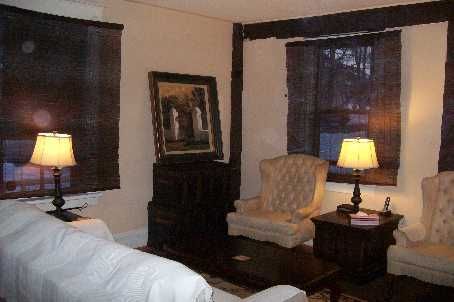 30 Elizabeth St S, Richmond Hill, L4C3V4 | Image 3