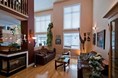 962 On Bogart Circ, Newmarket, L3Y8T4 | Image 2