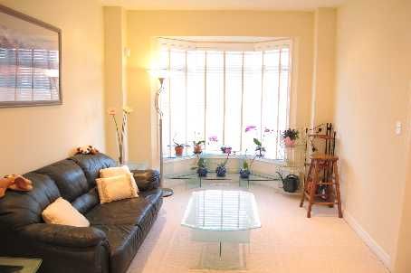 32 Chasser Dr, Markham, L6E1S6 | Image 2