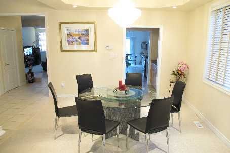 32 Chasser Dr, Markham, L6E1S6 | Image 3