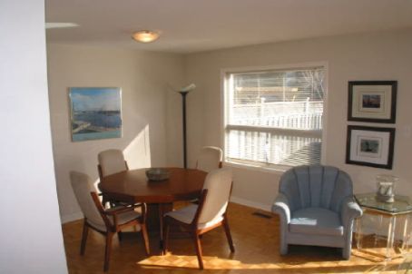 45 Harmony Rd, Vaughan, L4K5G5 | Image 2