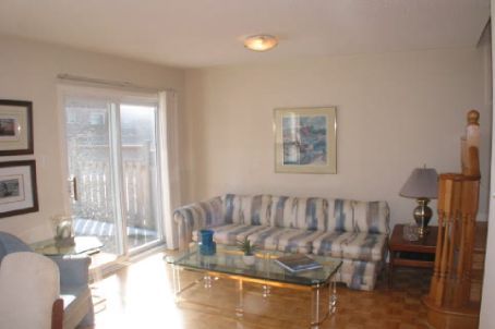 45 Harmony Rd, Vaughan, L4K5G5 | Image 3