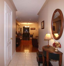 302 Redstone Rd, Richmond Hill, L4S2V6 | Image 2