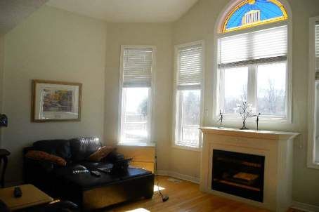 100 Colesbrook Rd, Richmond Hill, L4S2G3 | Image 3