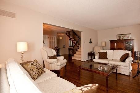 86 Quail Valley Cres, Markham, L3T4R1 | Image 3