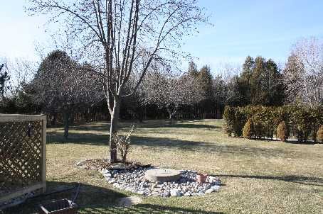 33 Carolwood Cres, Markham, L3P3J3 | Image 2