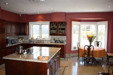 33 Carolwood Cres, Markham, L3P3J3 | Image 3