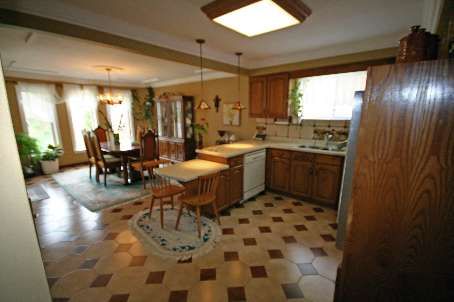 60 Birch Ave, Richmond Hill, L4C6C6 | Image 3