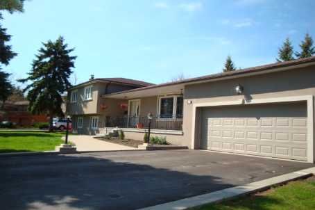 30 Forest Circle Crt, Vaughan, L4L1N9 | Image 2