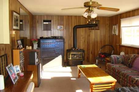 815 Lagoon Dr, Georgina, L0E1S0 | Image 2