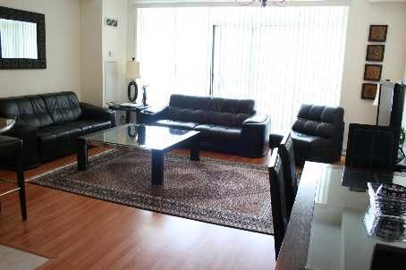 714 - 11121 Yonge St, Richmond Hill, L4C0S7 | Image 2