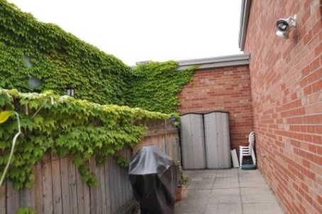 Ph5 - 7398 Yonge St, Vaughan, L4J8J2 | Image 3