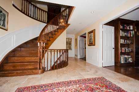 89 Windermere Cres, Richmond Hill, L4C6Y8 | Image 2