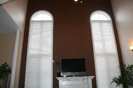 129 Ledge Rock Dr, Vaughan, L4C5H7 | Image 3