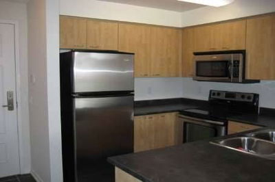 Unit 203 — 310 Red Maple Rd, Richmond Hill - Langstaff image-0-2