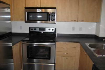 Unit 203 — 310 Red Maple Rd, Richmond Hill - Langstaff image-0-3