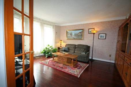 60 Birch Ave, Richmond Hill, L4C6C6 | Image 2