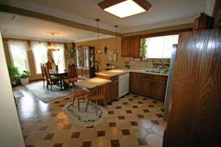 60 Birch Ave, Richmond Hill, L4C6C6 | Image 3