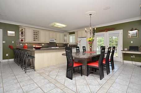 14 Fisher Dr, Adjala-Tosorontio, L0M1J0 | Image 2