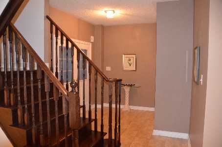 5 Bellcroft Lane, Markham, L6B0N7 | Image 3