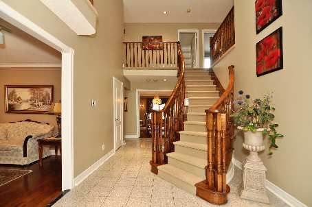 7 Boake Tr, Richmond Hill, L4B2H2 | Image 2