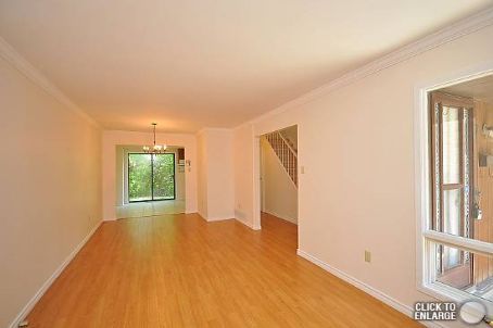 7 Mccrackin Crt, Vaughan, L4J2T2 | Image 3